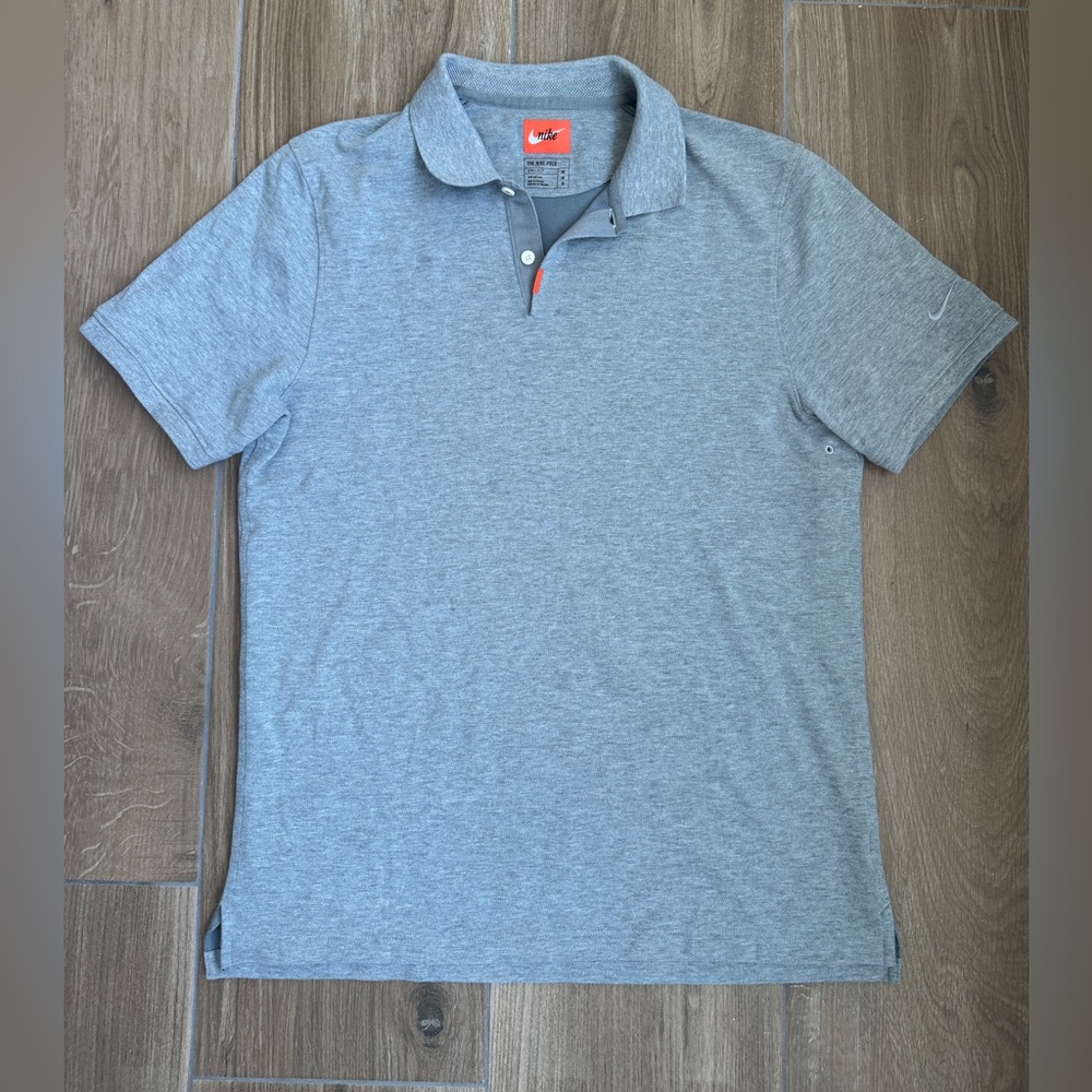 The Nike Golf Polo Standard Fit Gray